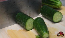 最简单吃瓜方法,夏日清凉