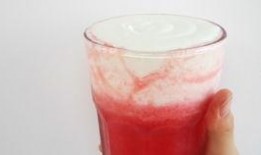 白色恋人吃瓜,瓜田里的甜蜜诱惑