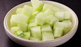 瓢瓜切丝晒干怎么吃,晒干瓢瓜丝的多样美味食用指南