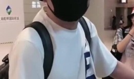 明星偶遇吃瓜路人