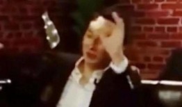 张艺谋吃瓜视频,揭秘娱乐圈幕后故事