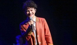 周深前排吃瓜,揭秘娱乐圈幕后趣闻