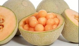 吃哈密哈密瓜,探寻新疆哈密瓜的独特魅力