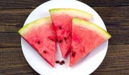 在吃饭的时候吃瓜,美食与八卦的完美融合