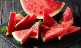 吃瓜那个字叫什么,揭秘“吃瓜群众”背后的文化现象