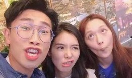 师姐在河边吃瓜