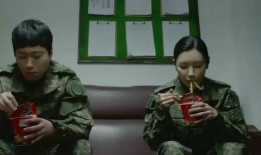 女长官吃瓜,一场意外的吃瓜盛宴