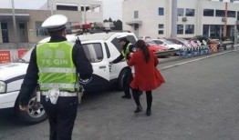 安警院吃瓜,真相与幕后