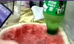 室友吃瓜喝醉