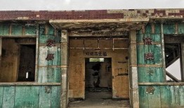 塔房吃瓜拍照,镜头下的悠闲时光