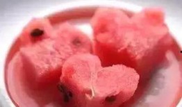 例假期间吃瓜,揭秘女性特殊时期的饮食小秘密