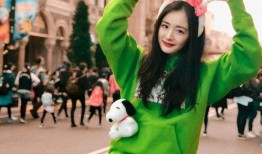 吃娱乐瓜的女孩,揭秘吃娱乐瓜女孩的趣味生活