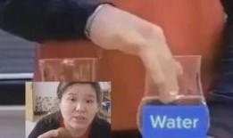 倒放郭老师吃瓜,笑料百出引人捧腹